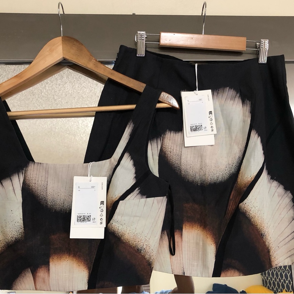 Cos Brand New Skirt Set Top size 2 & skirt size 6.